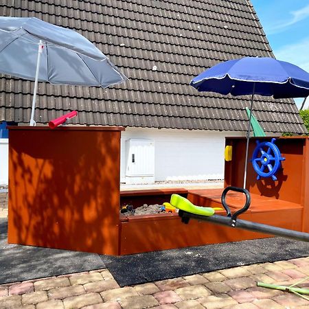 Familienfreundliches Ferienhaus In 5 Min Zum Strand Mit Terrasse Und Kostenlosem Parkplatz Куксгафен Екстер'єр фото