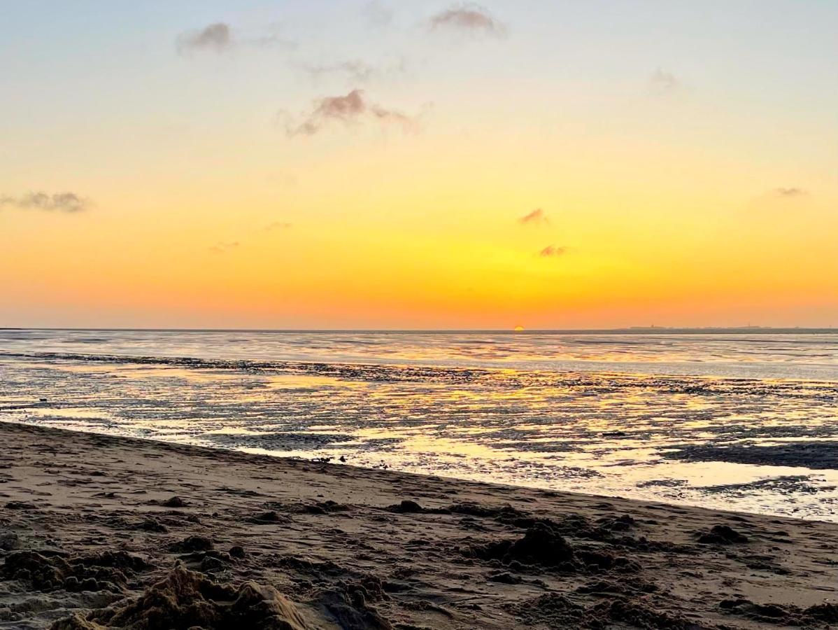 Familienfreundliches Ferienhaus In 5 Min Zum Strand Mit Terrasse Und Kostenlosem Parkplatz Куксгафен Екстер'єр фото